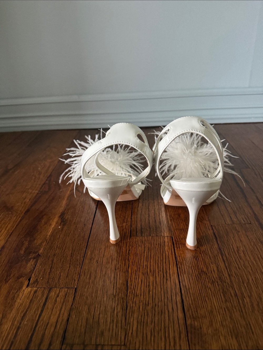 Lulu's Ivory Feather Pointed Slingback Heels - Picture 3 of 6